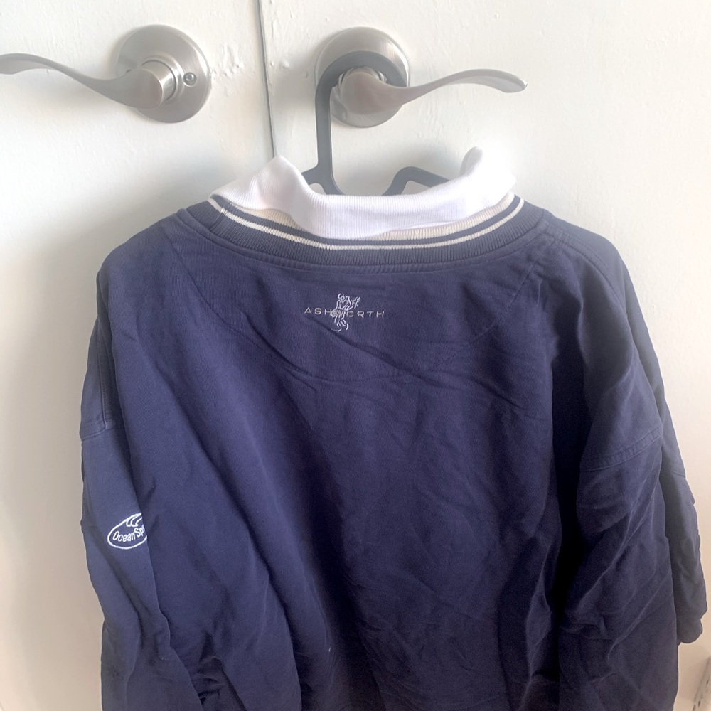 Two-pieces, sweatshirt.